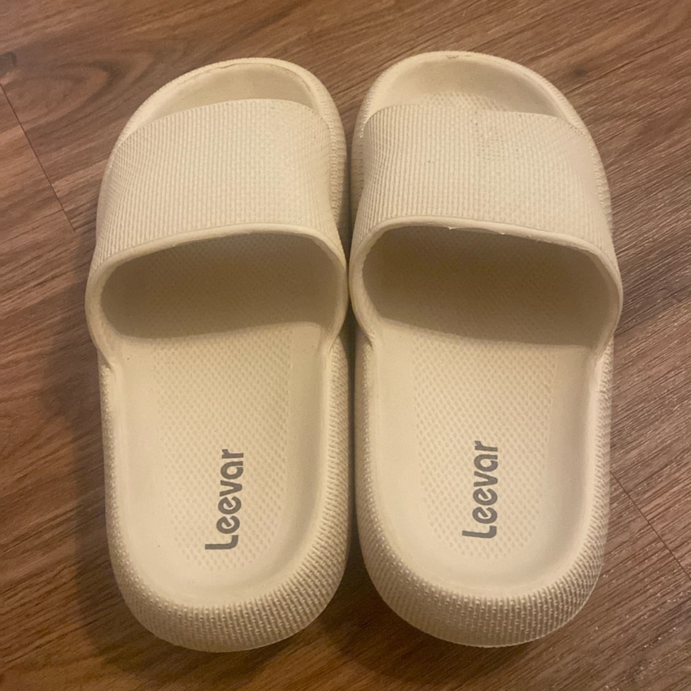 Cream Slides
